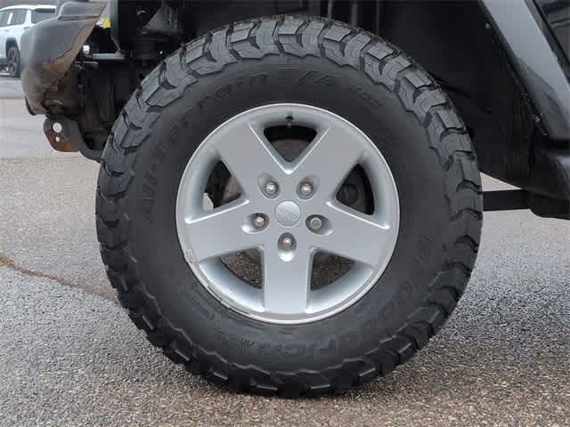 Thumbnail: 2014 Jeep Wrangler - 14