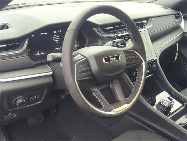 Thumbnail: 2025 Jeep Grand Cherokee - 10