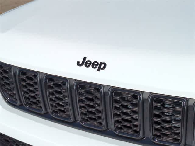 Thumbnail: 2025 Jeep Grand Cherokee L - 11