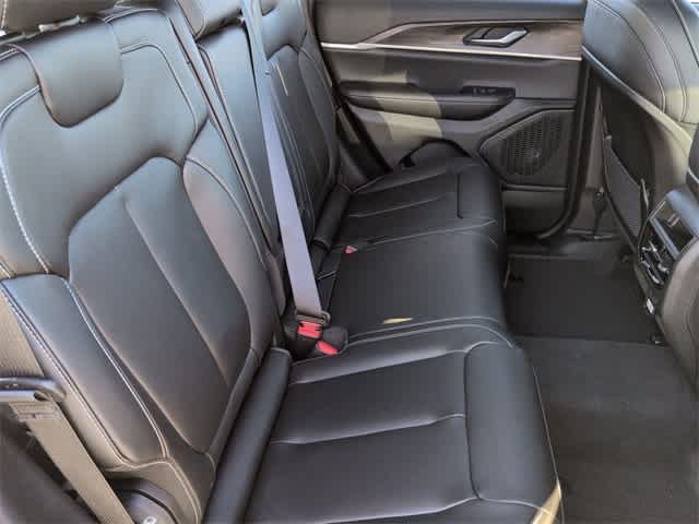 Thumbnail: 2025 Jeep Grand Cherokee - 21