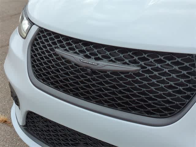 Thumbnail: 2026 Chrysler Pacifica - 12