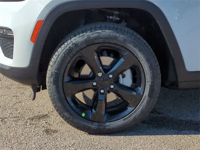 Thumbnail: 2025 Jeep Grand Cherokee - 14