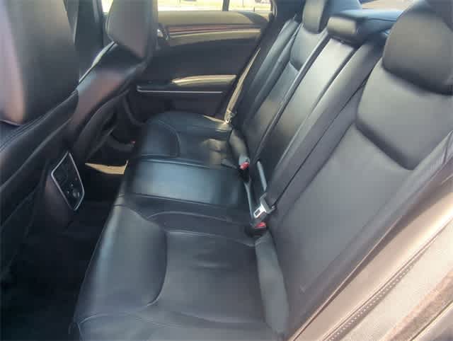 Thumbnail: 2013 Chrysler 300 - 19