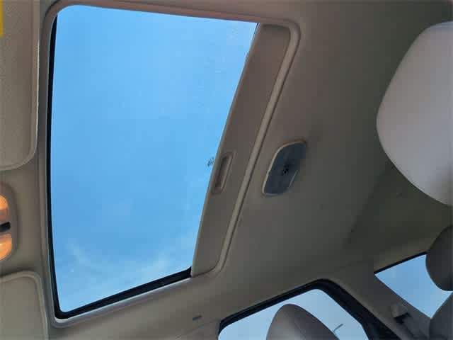Thumbnail: 2005 Ford Escape - 19