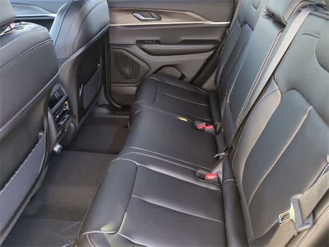 Thumbnail: 2025 Jeep Grand Cherokee - 21