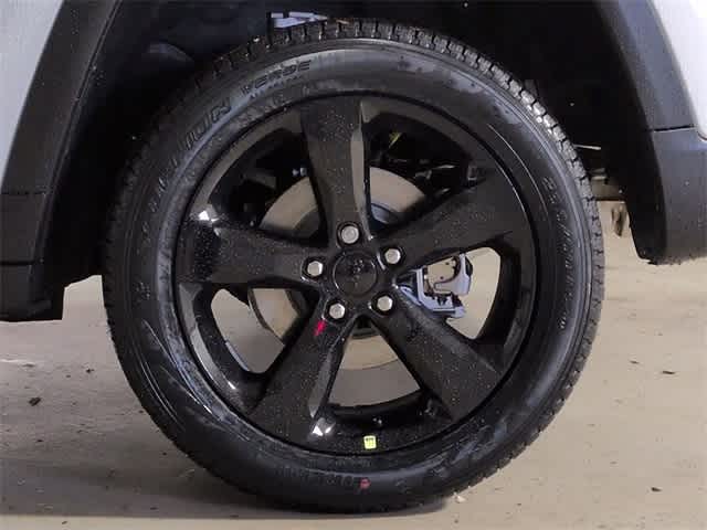 Thumbnail: 2025 Jeep Grand Cherokee - 14