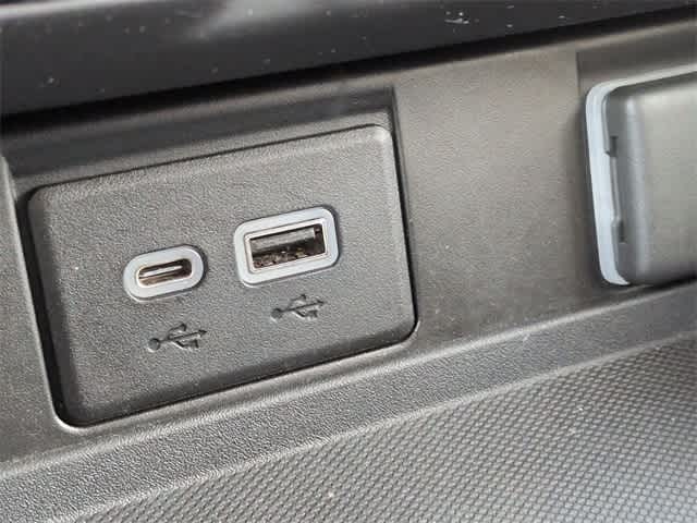 Thumbnail: 2021 GMC Yukon - 32