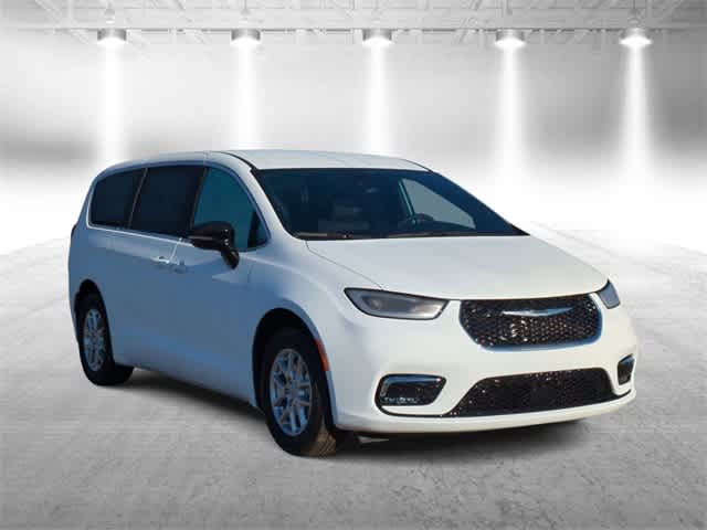 Thumbnail: 2026 Chrysler Pacifica - 2