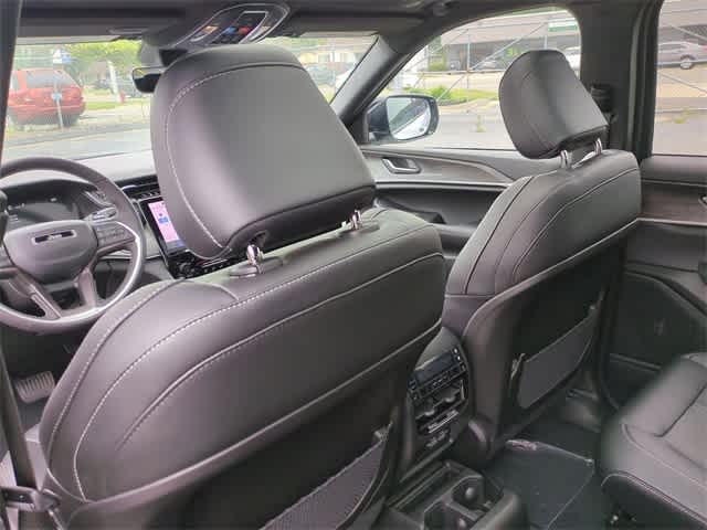 2025 Jeep Grand Cherokee L Limited Edition 19