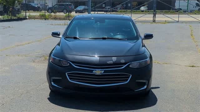 Thumbnail: 2018 Chevrolet Malibu - 3