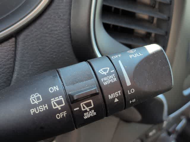 Thumbnail: 2021 Jeep Cherokee - 25