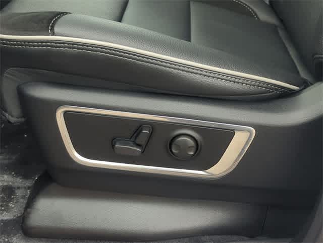 Thumbnail: 2026 RAM 1500 - 17