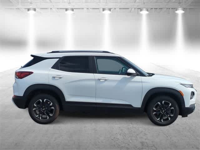 Thumbnail: 2023 Chevrolet TrailBlazer - 9