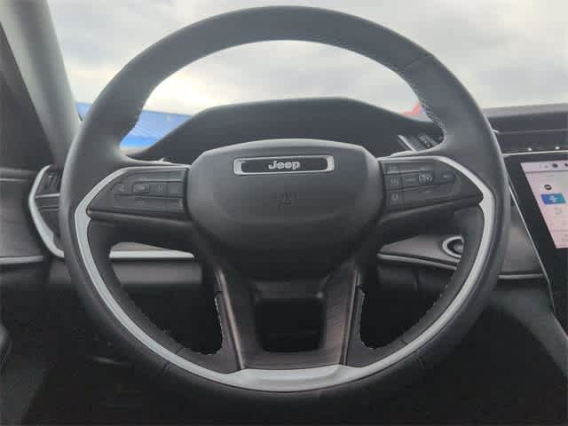 Thumbnail: 2023 Jeep Grand Cherokee - 22