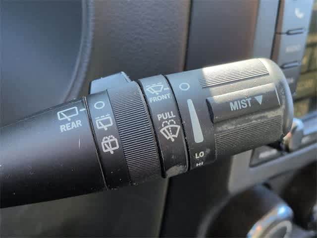 Thumbnail: 2015 Jeep Patriot - 27