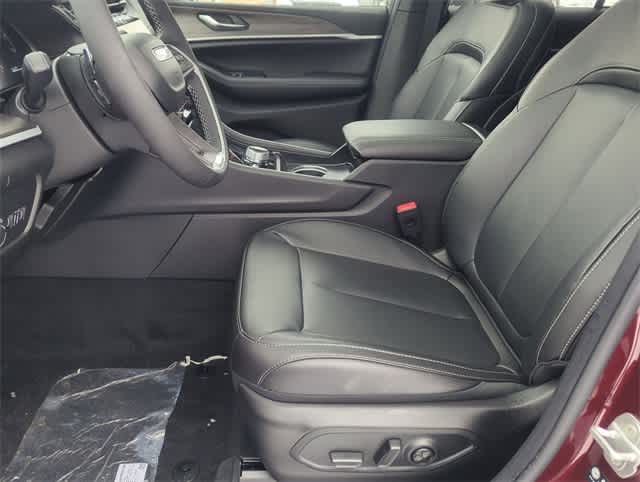 Thumbnail: 2025 Jeep Grand Cherokee - 16