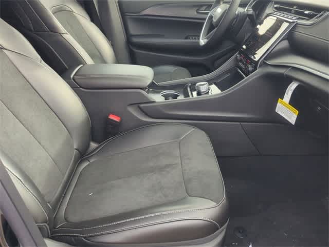 Thumbnail: 2025 Jeep Grand Cherokee - 23