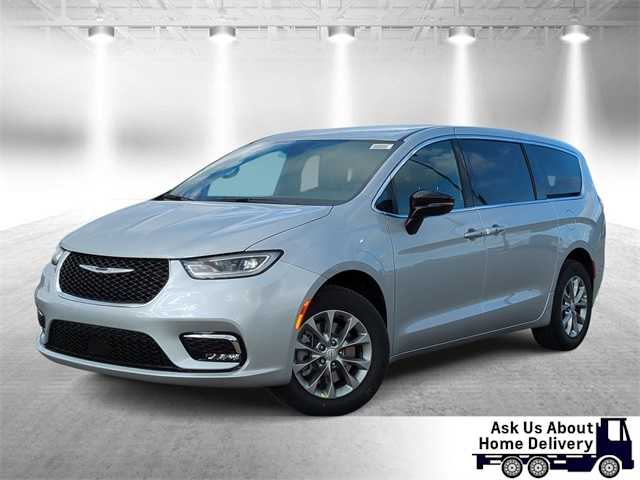 Thumbnail: 2026 Chrysler Pacifica - 1