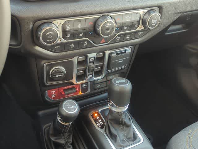 Thumbnail: 2026 Jeep Wrangler - 25