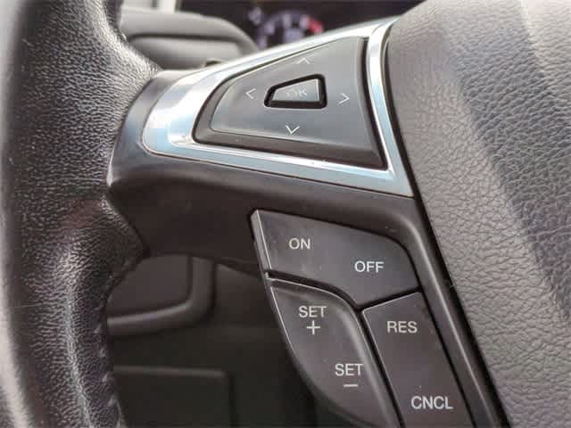 Thumbnail: 2016 Ford Edge - 23