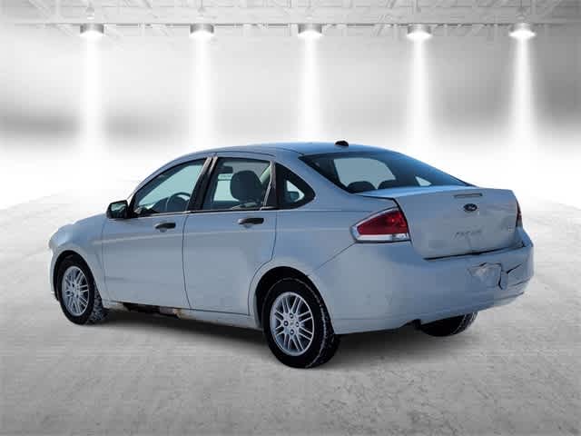Thumbnail: 2010 Ford Focus - 6