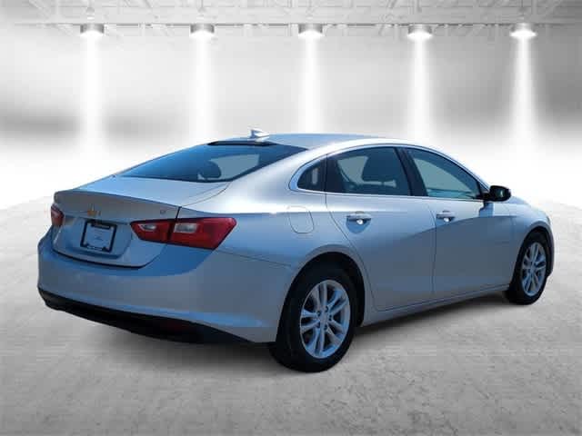 Thumbnail: 2016 Chevrolet Malibu - 8