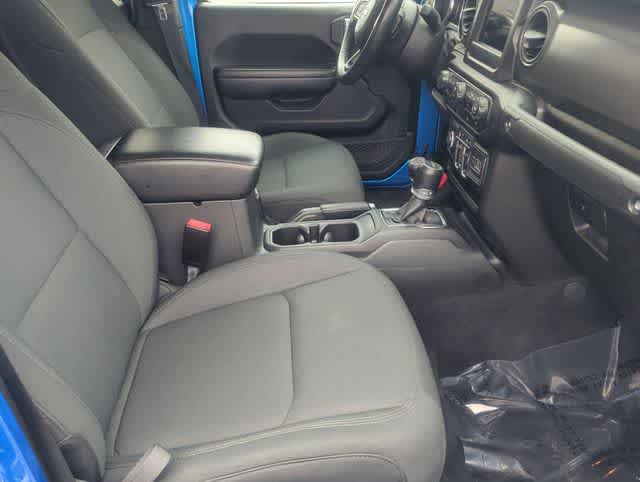 Thumbnail: 2022 Jeep Gladiator - 21