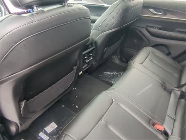 Thumbnail: 2025 Jeep Grand Cherokee - 18