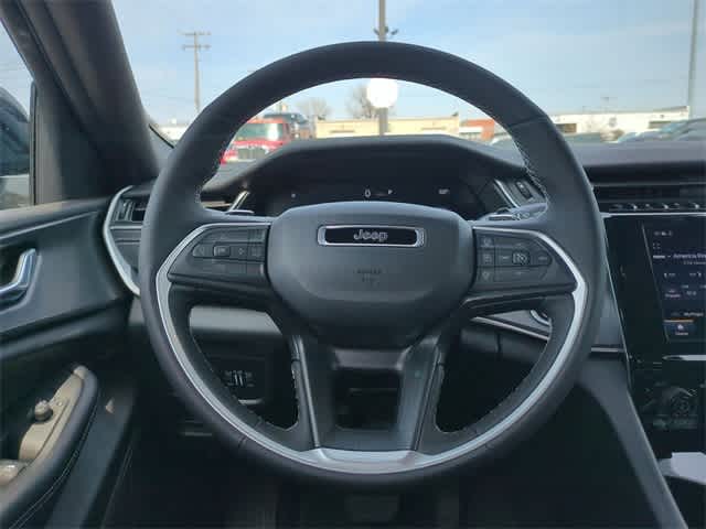 2025 Jeep Grand Cherokee Altitude 25