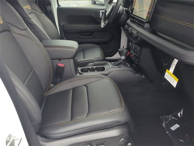 Thumbnail: 2025 Jeep Wrangler - 21