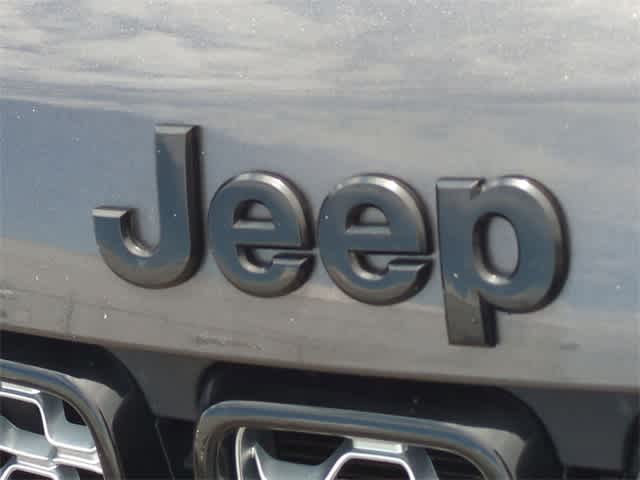 Thumbnail: 2019 Jeep Grand Cherokee - 12