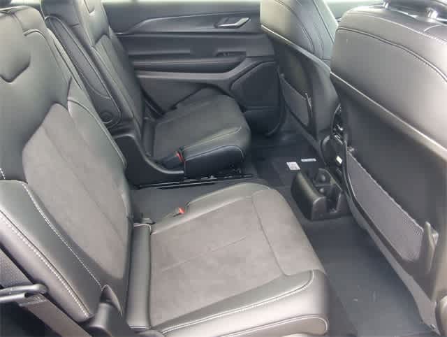 Thumbnail: 2025 Jeep Grand Cherokee L - 21