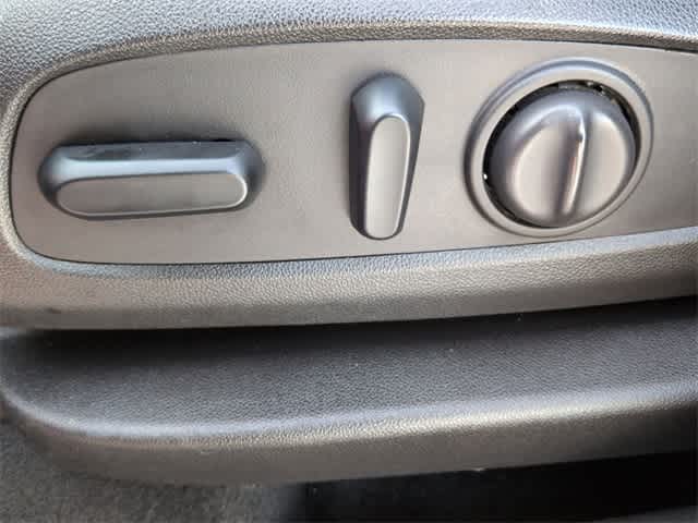 Thumbnail: 2019 GMC Terrain - 17