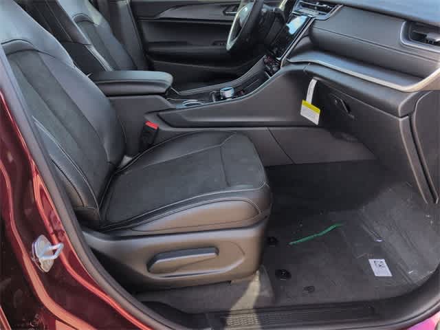 Thumbnail: 2025 Jeep Grand Cherokee - 29