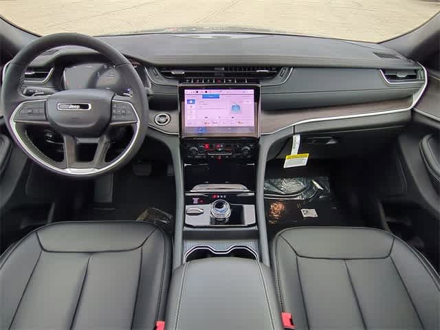 Thumbnail: 2025 Jeep Grand Cherokee - 16