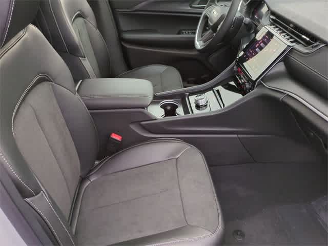 Thumbnail: 2025 Jeep Grand Cherokee L - 25