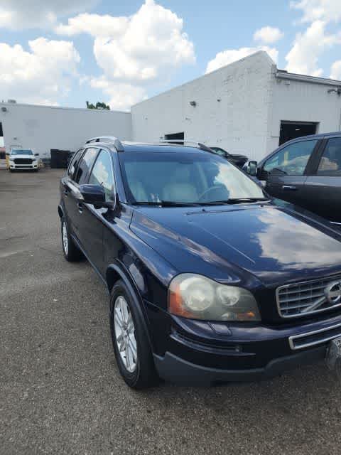 Thumbnail: 2011 Volvo XC90 - 16
