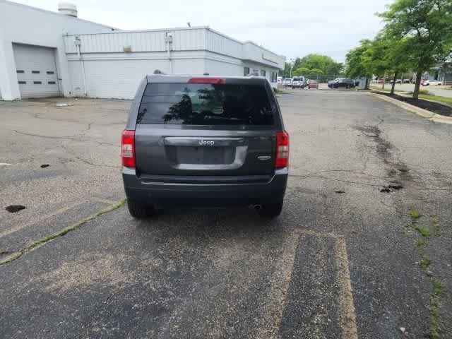 Thumbnail: 2016 Jeep Patriot - 16