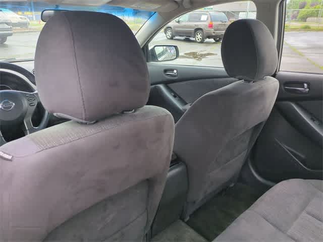 Thumbnail: 2012 Nissan Altima - 17