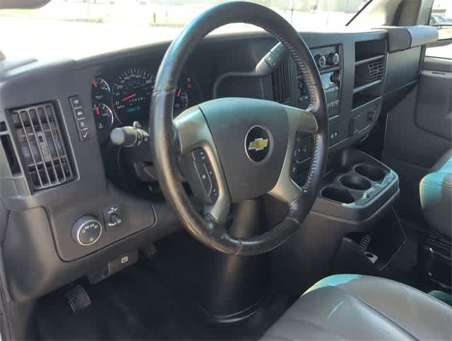 Thumbnail: 2017 Chevrolet Express - 10