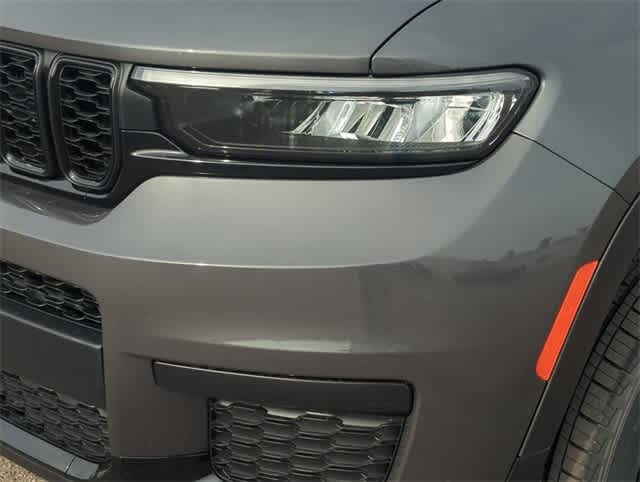 Thumbnail: 2025 Jeep Grand Cherokee L - 11