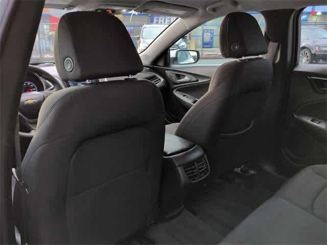 Thumbnail: 2023 Chevrolet Malibu - 18