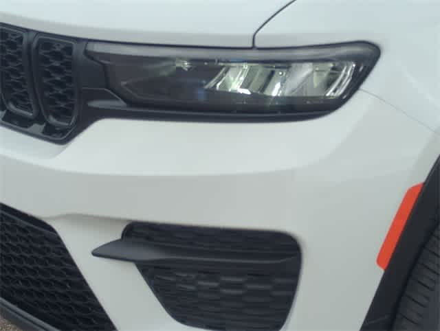 Thumbnail: 2025 Jeep Grand Cherokee - 11