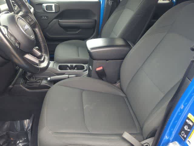 Thumbnail: 2022 Jeep Gladiator - 16