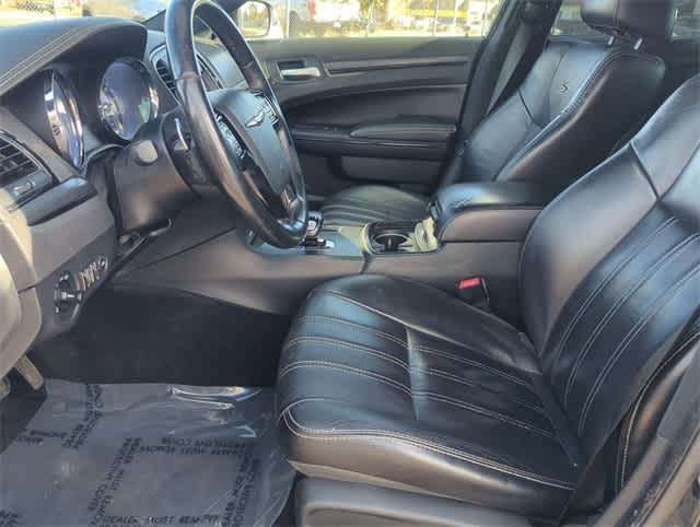 Thumbnail: 2014 Chrysler 300 - 16