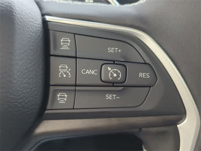 Thumbnail: 2025 Jeep Grand Cherokee - 26