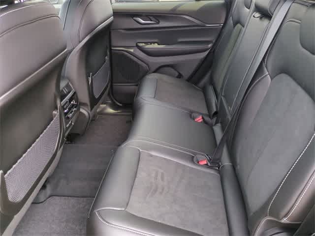 2025 Jeep Grand Cherokee Altitude 21