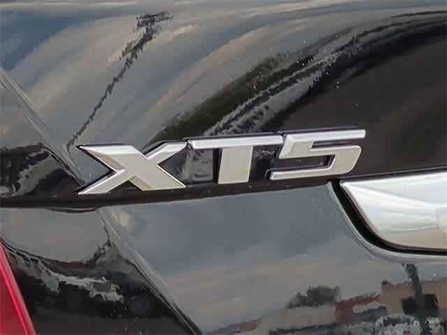 Thumbnail: 2017 Cadillac XT5 - 13