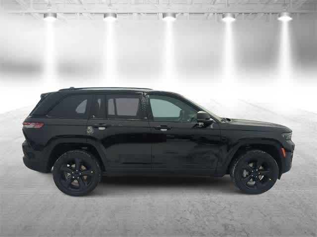 Thumbnail: 2025 Jeep Grand Cherokee - 9