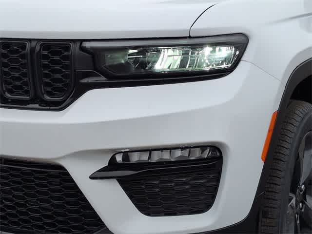 Thumbnail: 2025 Jeep Grand Cherokee - 11